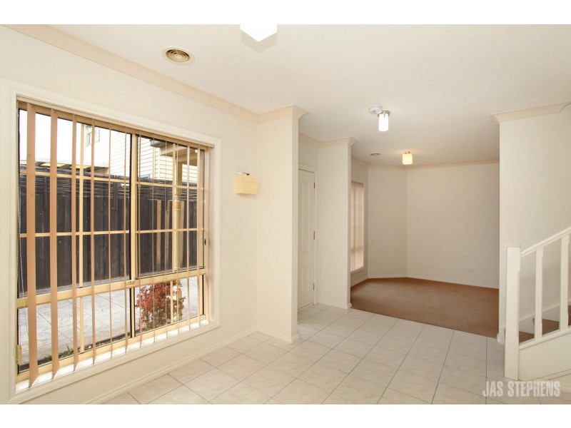 2/60 Kororoit Creek Road, Williamstown VIC 3016