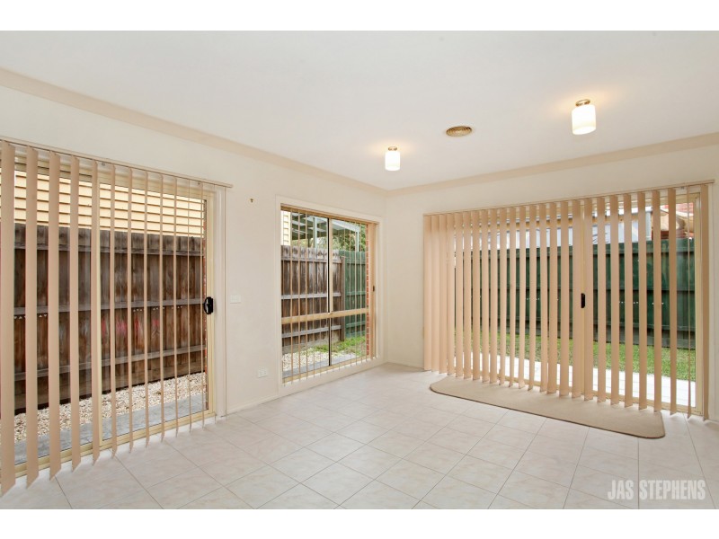 2/60 Kororoit Creek Road, Williamstown VIC 3016