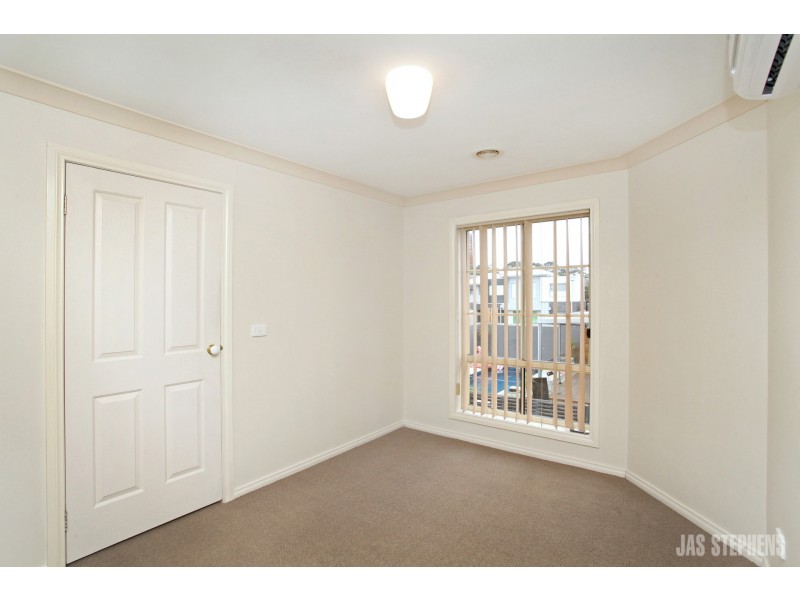 2/60 Kororoit Creek Road, Williamstown VIC 3016