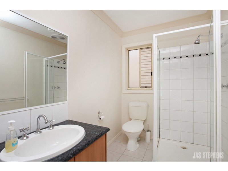 2/60 Kororoit Creek Road, Williamstown VIC 3016