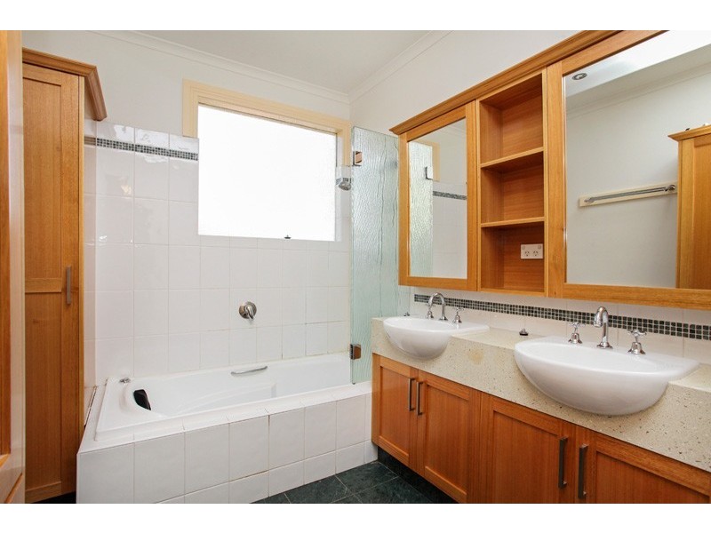 153 Charles Street, Seddon VIC 3011