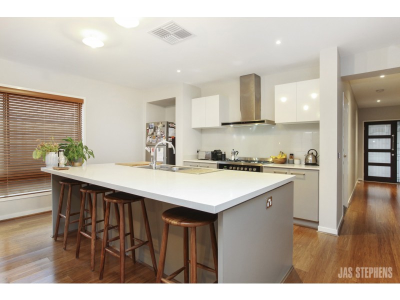 60 Granvia Circuit, Burnside VIC 3023