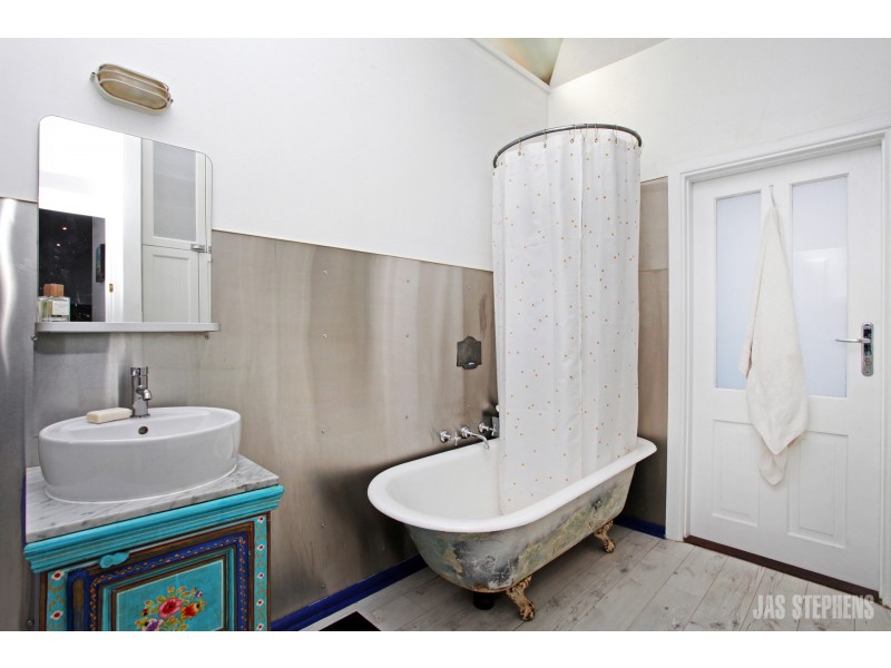 7 Thomson Street, Seddon VIC 3011