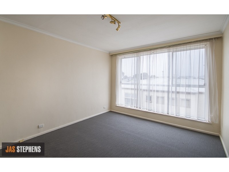 11/90 Roberts Road, West Footscray VIC 3012