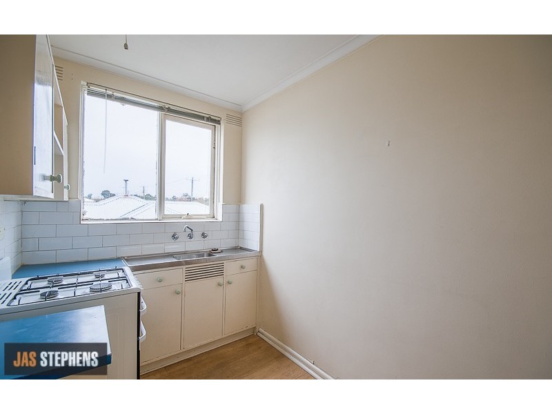 11/90 Roberts Road, West Footscray VIC 3012