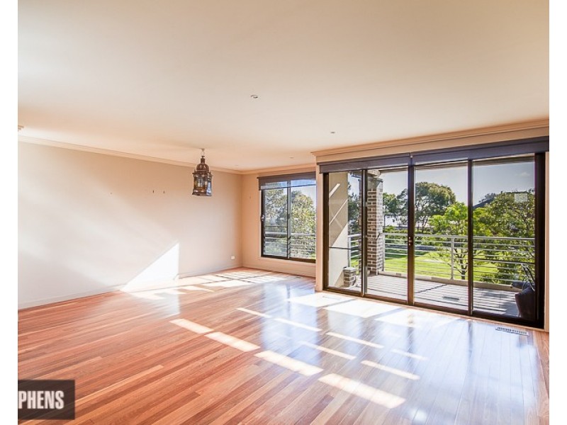 6 Stonehenge Mews, Williamstown VIC 3016