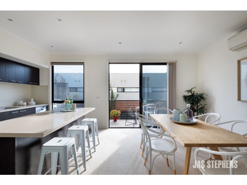 39 Beaurepaire Parade, Footscray VIC 3011