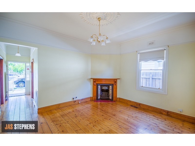 102 Empress Avenue, Kingsville VIC 3012