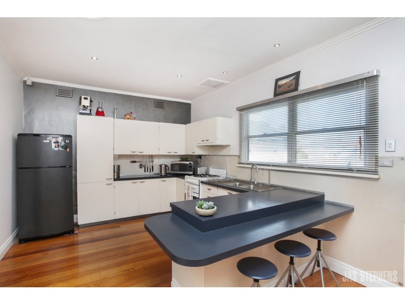 27 St Leonard’s Avenue, Yarraville VIC 3013