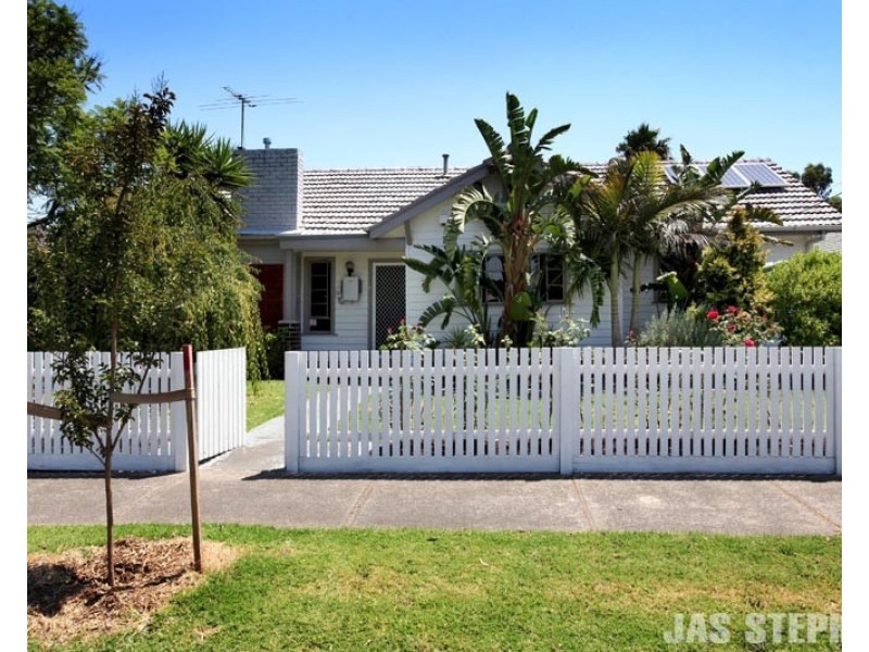 8 Abbott Street, Spotswood VIC 3015