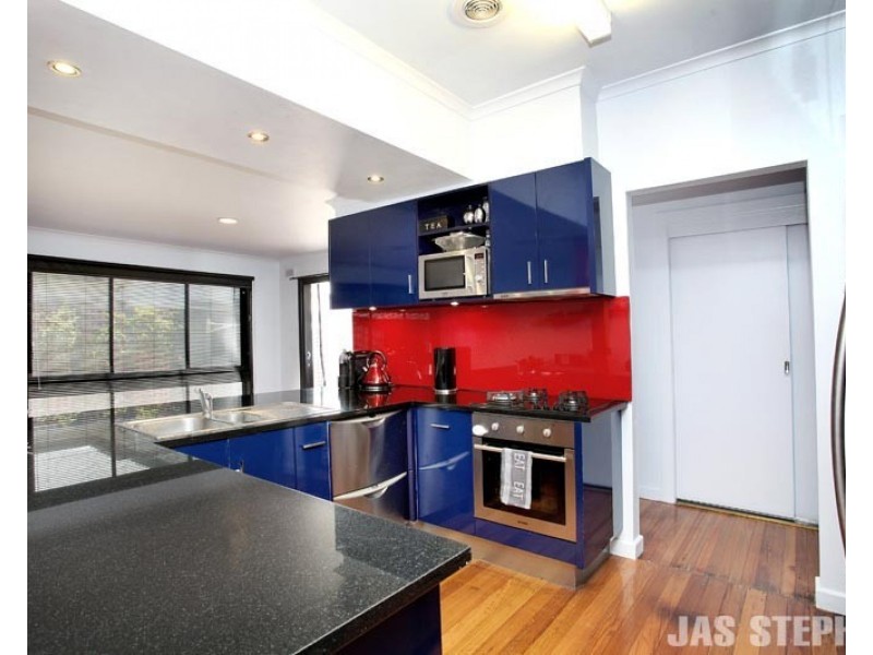 8 Abbott Street, Spotswood VIC 3015