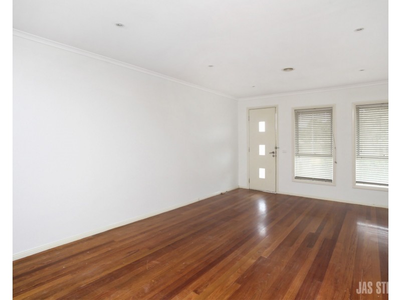 1/12 Taniyha Place, Sunshine North VIC 3020