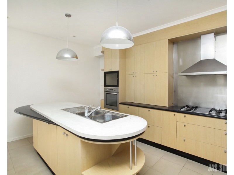 1/12 Taniyha Place, Sunshine North VIC 3020