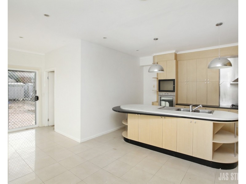 1/12 Taniyha Place, Sunshine North VIC 3020