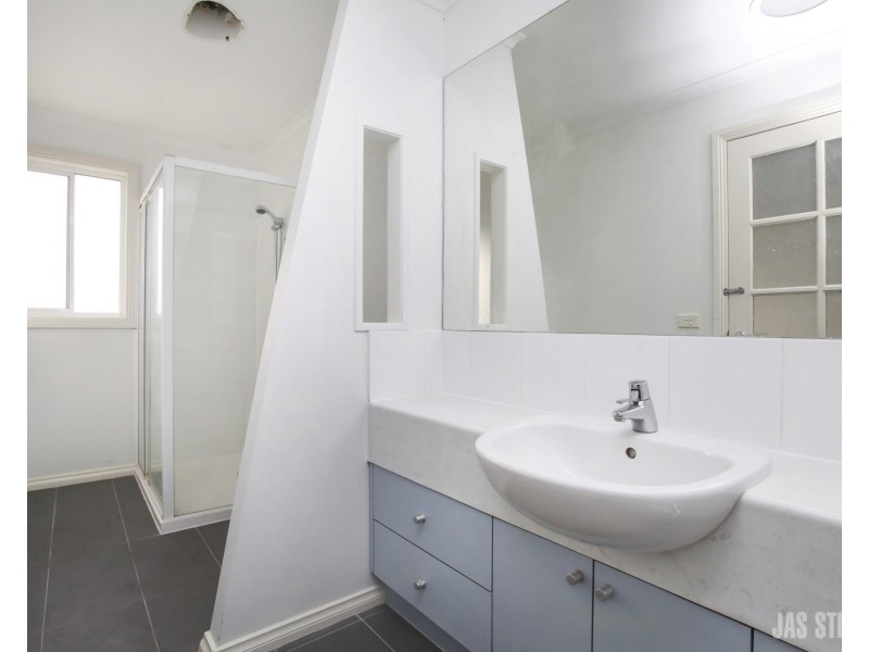 1/12 Taniyha Place, Sunshine North VIC 3020