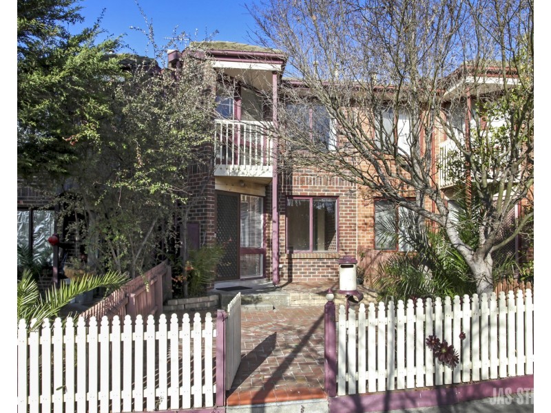 11 Secomb Place, Footscray VIC 3011