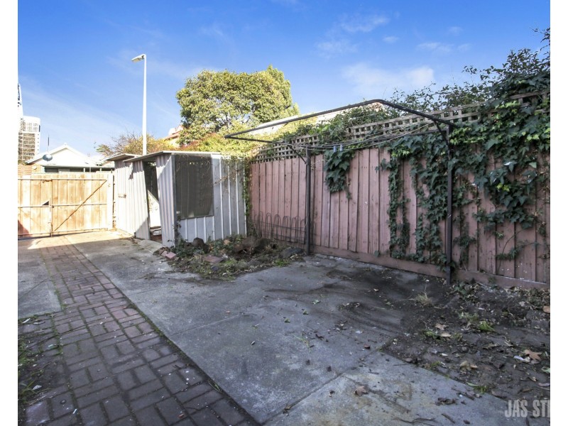 11 Secomb Place, Footscray VIC 3011