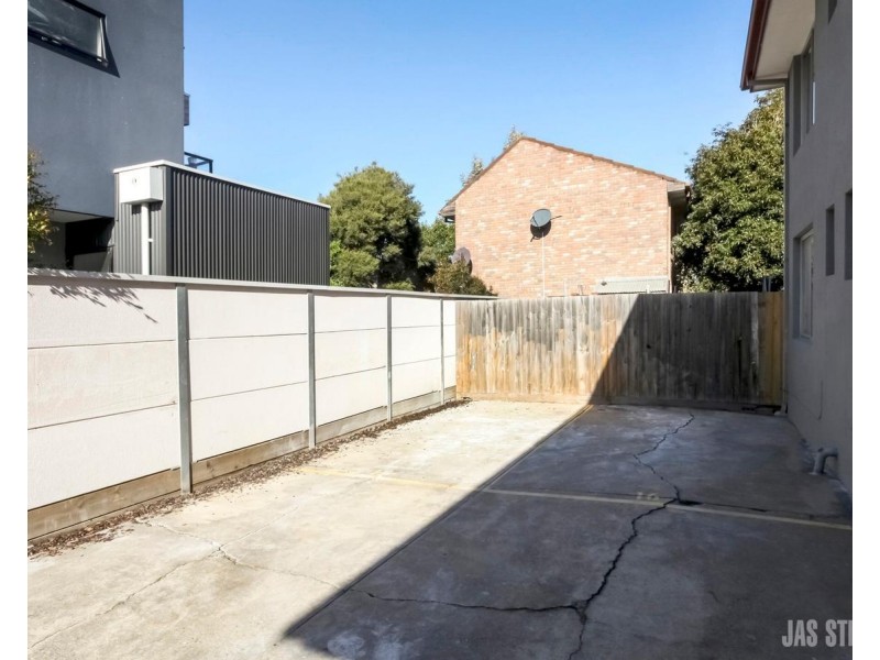 16/705 Barkly Street, Footscray VIC 3011