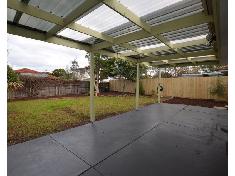13 Spears Court, Altona VIC 3018