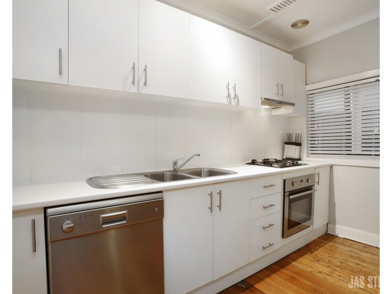 139 Coronation Street, Kingsville VIC 3012