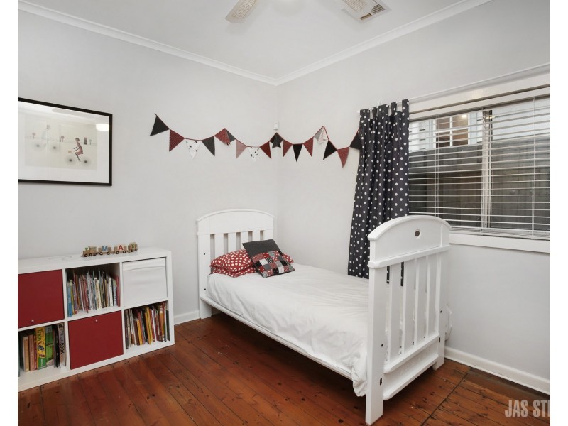 139 Coronation Street, Kingsville VIC 3012