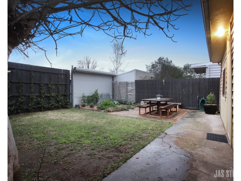 139 Coronation Street, Kingsville VIC 3012