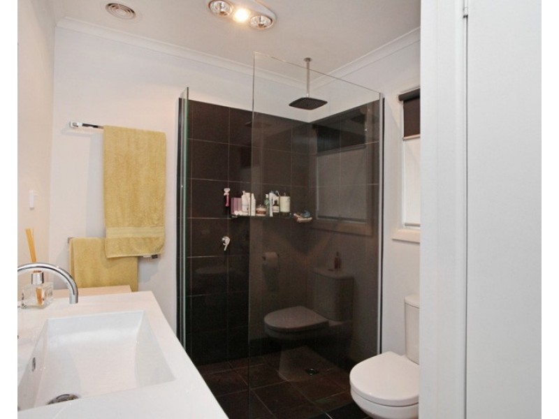 8/353 Geelong Road, Kingsville VIC 3012