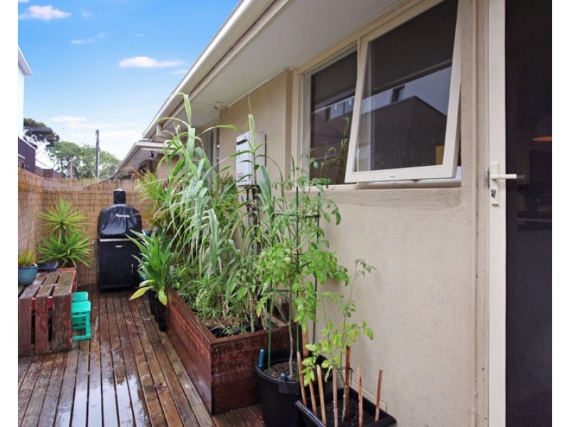 8/353 Geelong Road, Kingsville VIC 3012