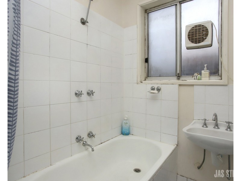 1/6 Hatfield Court, West Footscray VIC 3012