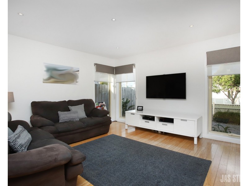 20 Empress Avenue, Kingsville VIC 3012