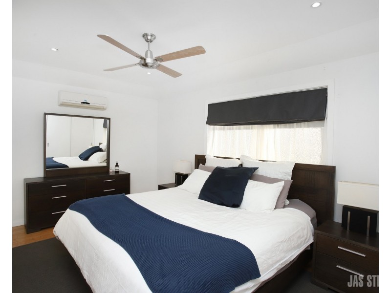 20 Empress Avenue, Kingsville VIC 3012