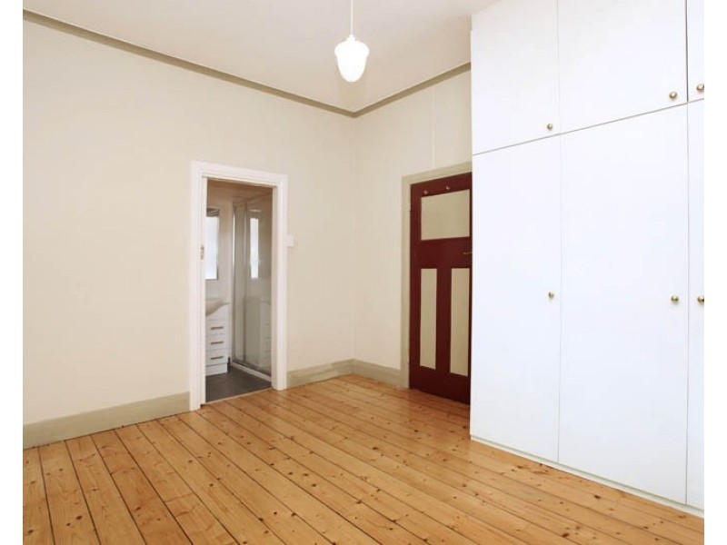 61 Chirnside Street, Kingsville VIC 3012