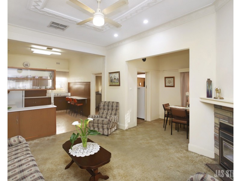 16 Corris Street, Yarraville VIC 3013