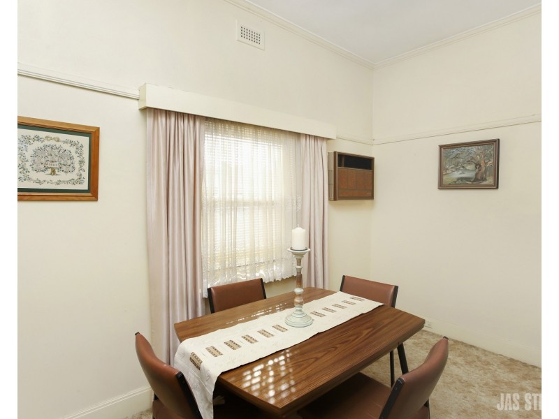 16 Corris Street, Yarraville VIC 3013