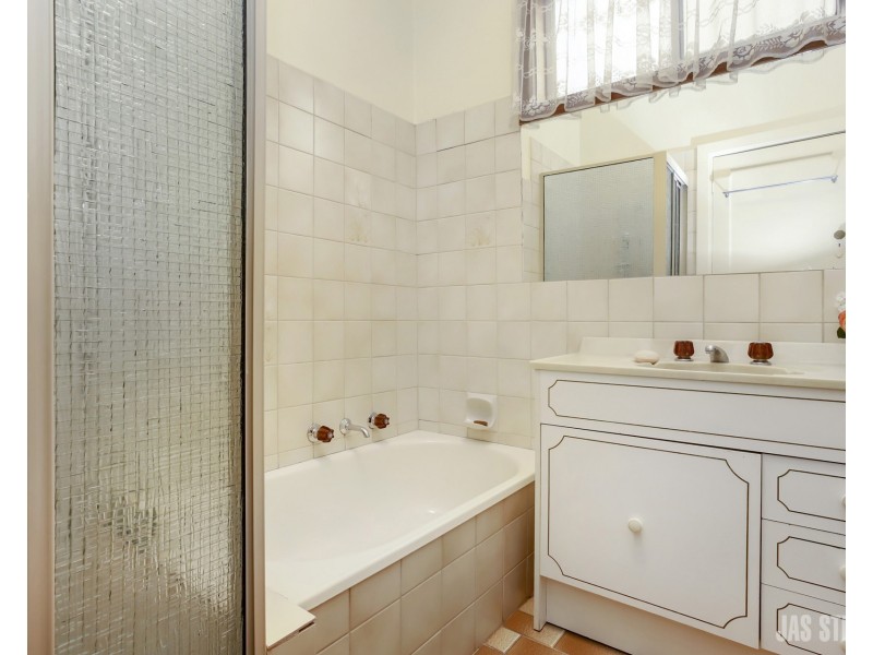 16 Corris Street, Yarraville VIC 3013