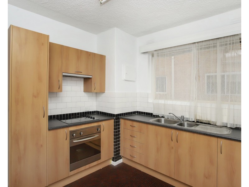 20/5 Lewis Street, Kingsville VIC 3012