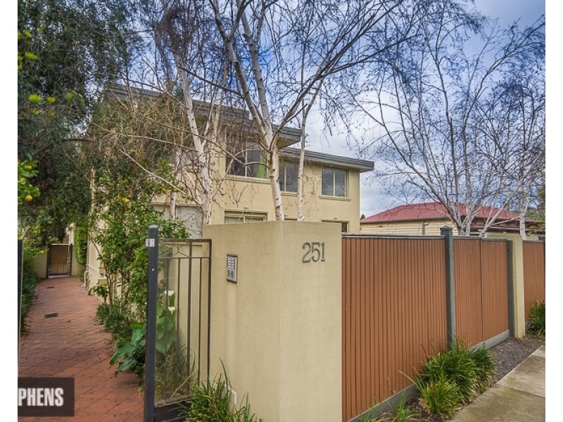 6/251 Nicholson Street, Seddon VIC 3011