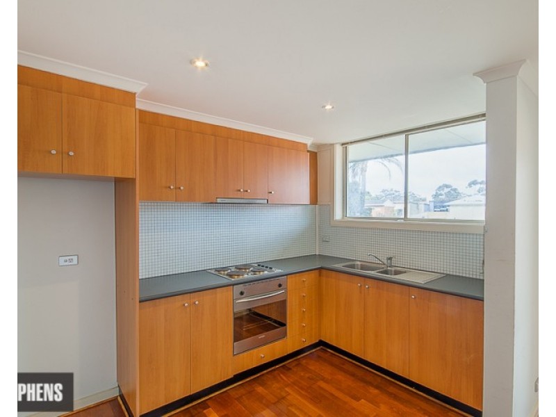 6/251 Nicholson Street, Seddon VIC 3011