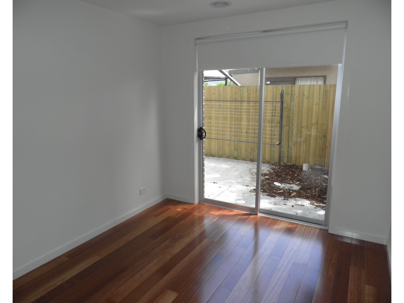 7 Desmond Street, Maidstone VIC 3012