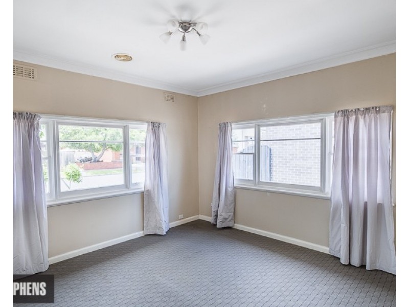 80 Vernon Street, South Kingsville VIC 3015