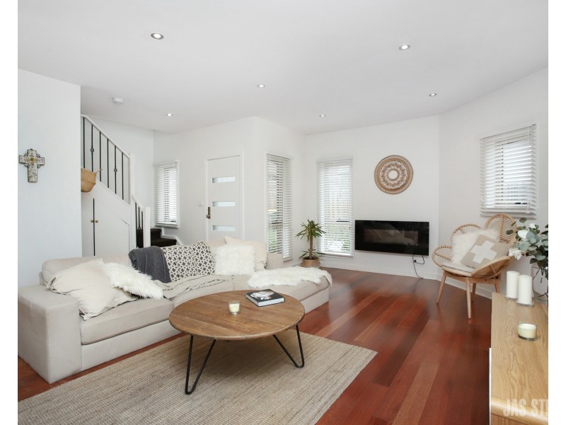 2/45 Paxton Street, South Kingsville VIC 3015