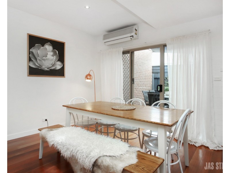 2/45 Paxton Street, South Kingsville VIC 3015