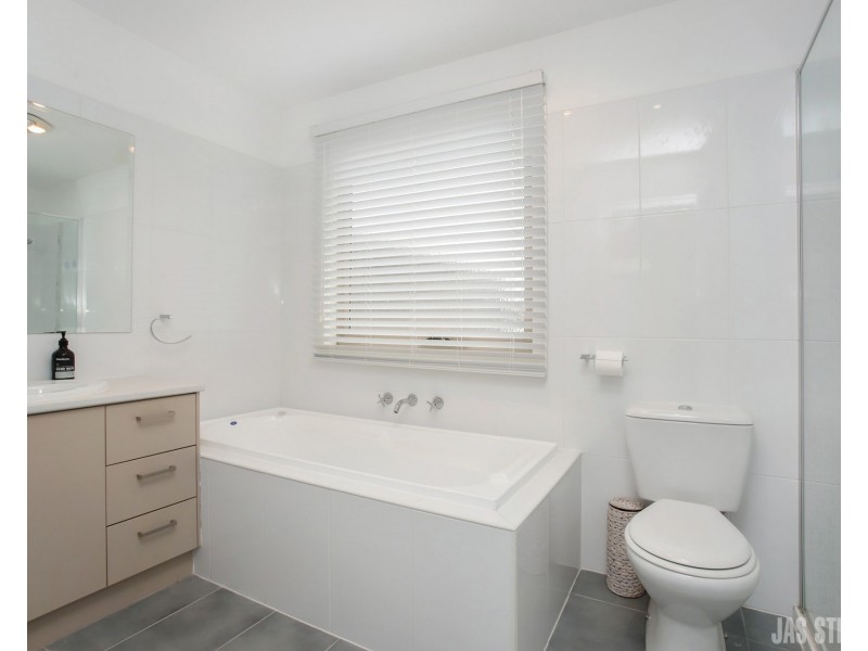 2/45 Paxton Street, South Kingsville VIC 3015