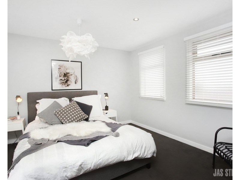 2/45 Paxton Street, South Kingsville VIC 3015