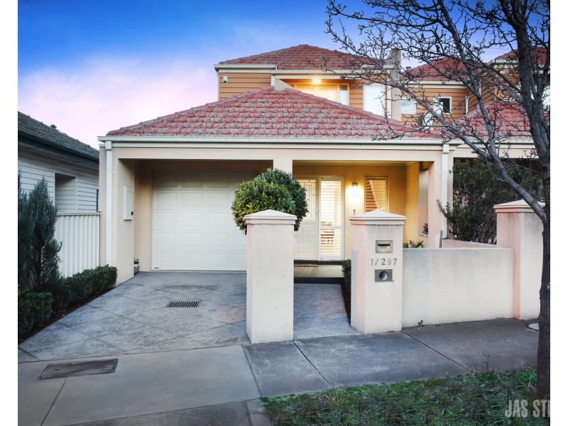 1/297 Nicholson Street, Seddon VIC 3011