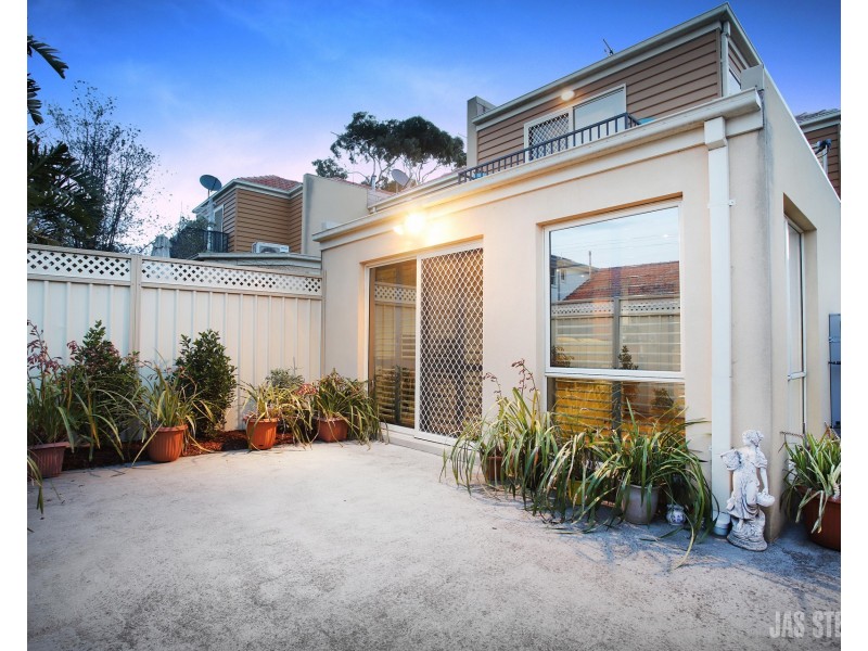 1/297 Nicholson Street, Seddon VIC 3011