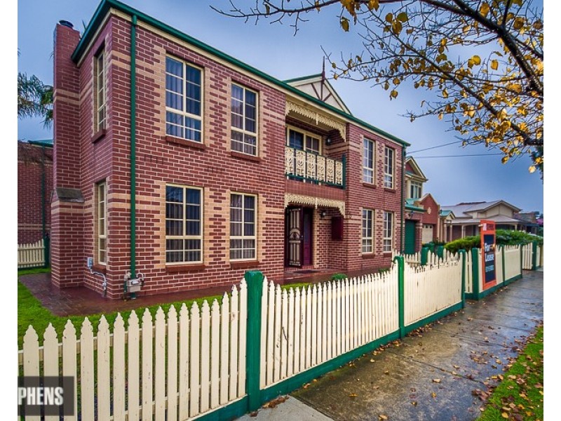 82 Severn Street, Yarraville VIC 3013