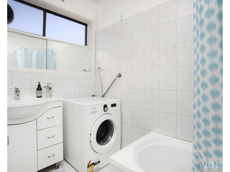 11/99 Cowper Street, Footscray VIC 3011