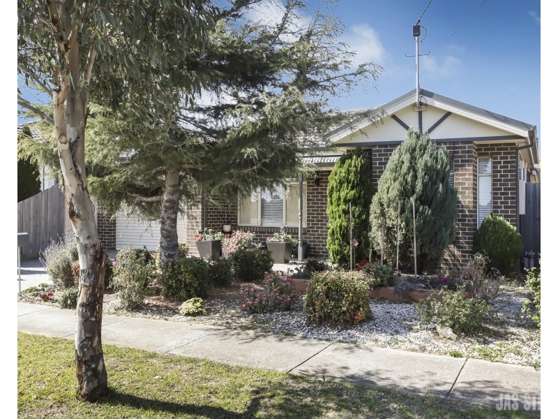 25 Henry Drive, Altona Meadows VIC 3028