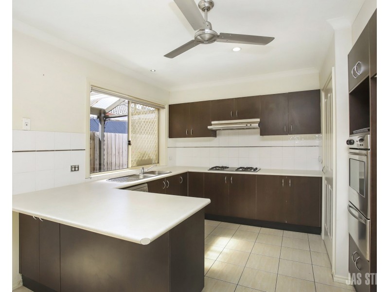 25 Henry Drive, Altona Meadows VIC 3028